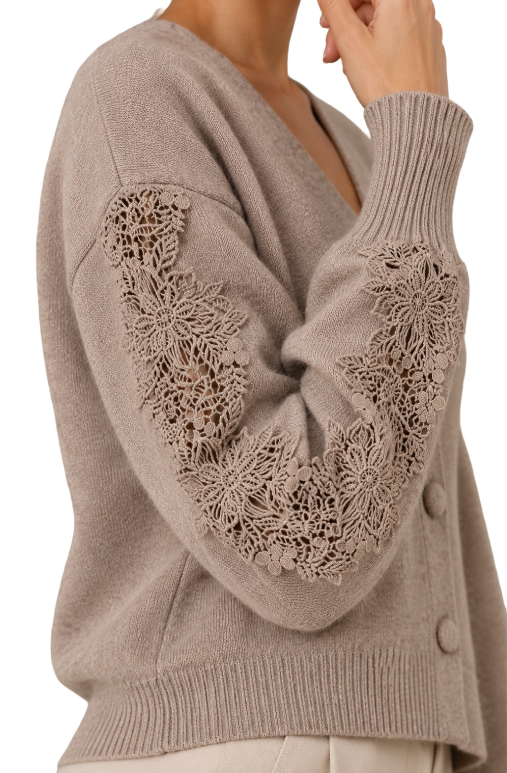 Cardigan Chic Maniche in Pizzo