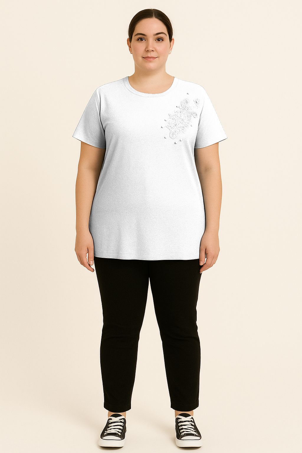 Maglia con perline e fiori